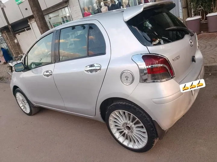 Toyota Yaris Automatic 2010 – photo 10