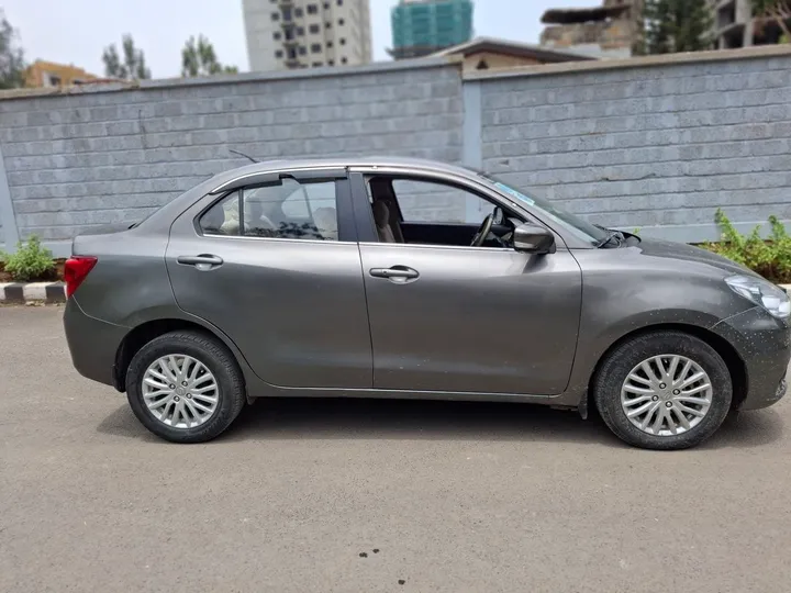 Suzuki Dzire 2022 Automatic – photo 3