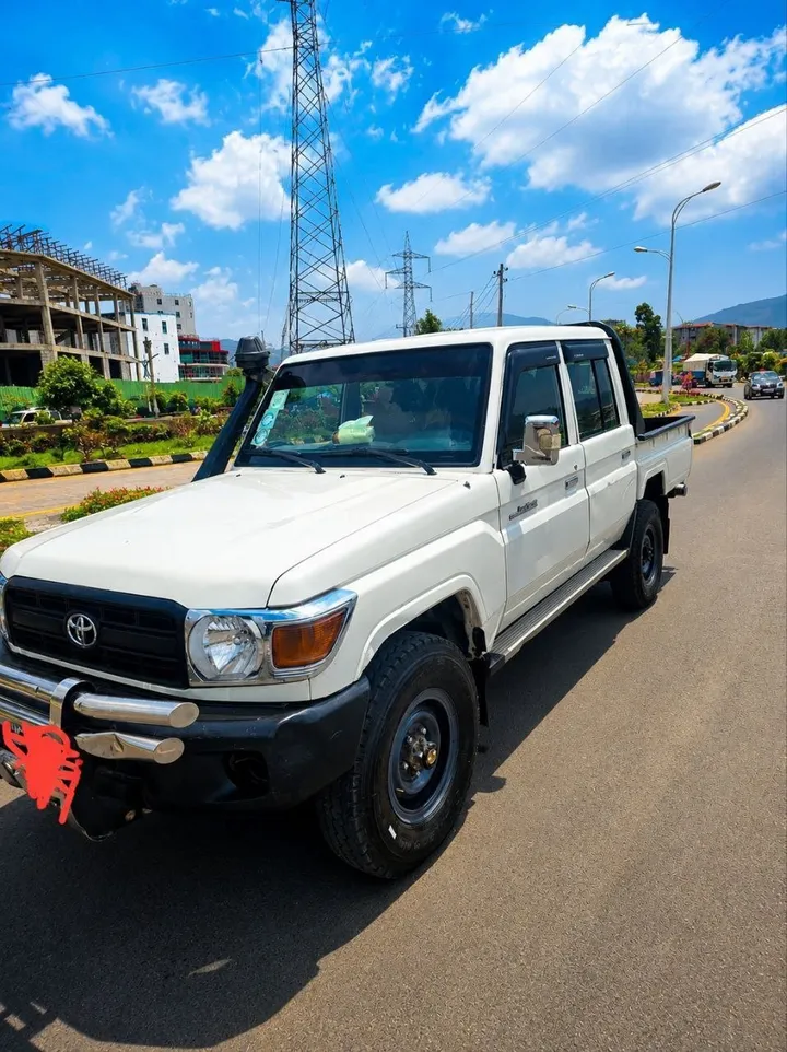 Toyota Land Cruiser Double Cab 2019 – photo 5