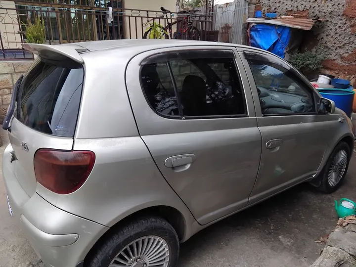 Toyota Vitz 2002 Automatic – photo 3