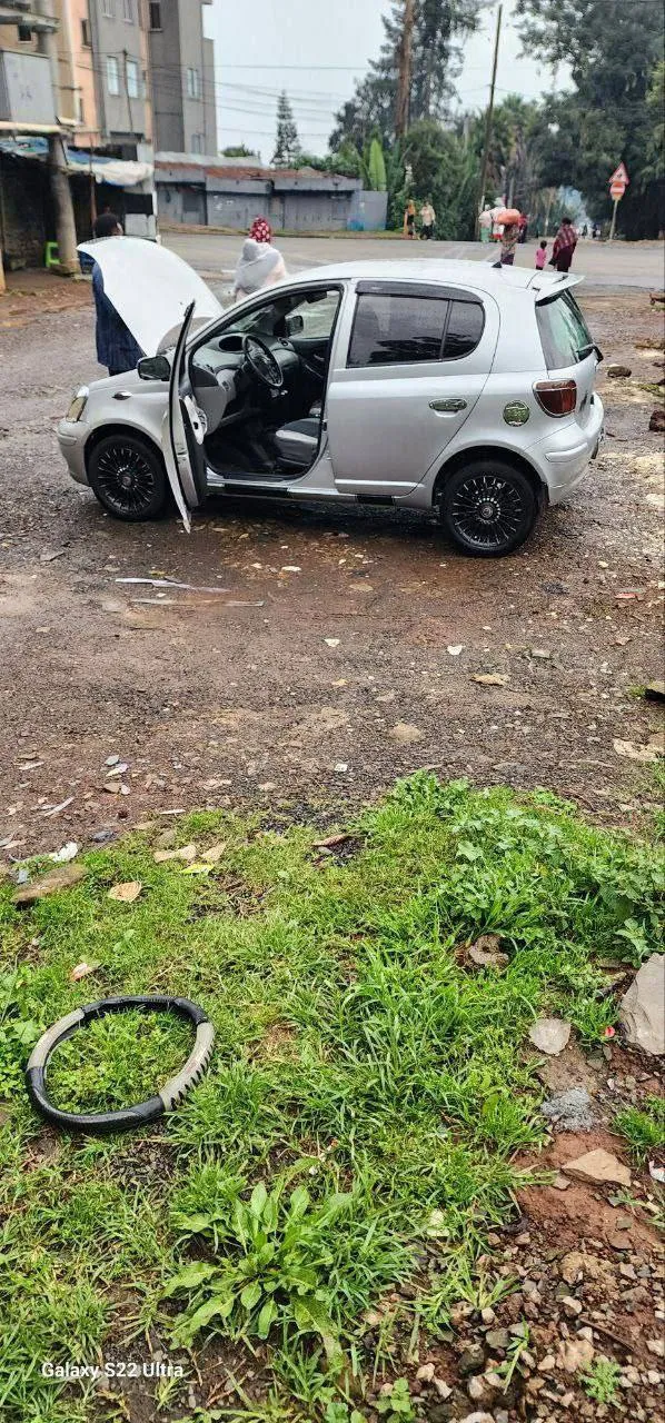Toyota Vitz 2004 Automatic – photo 4