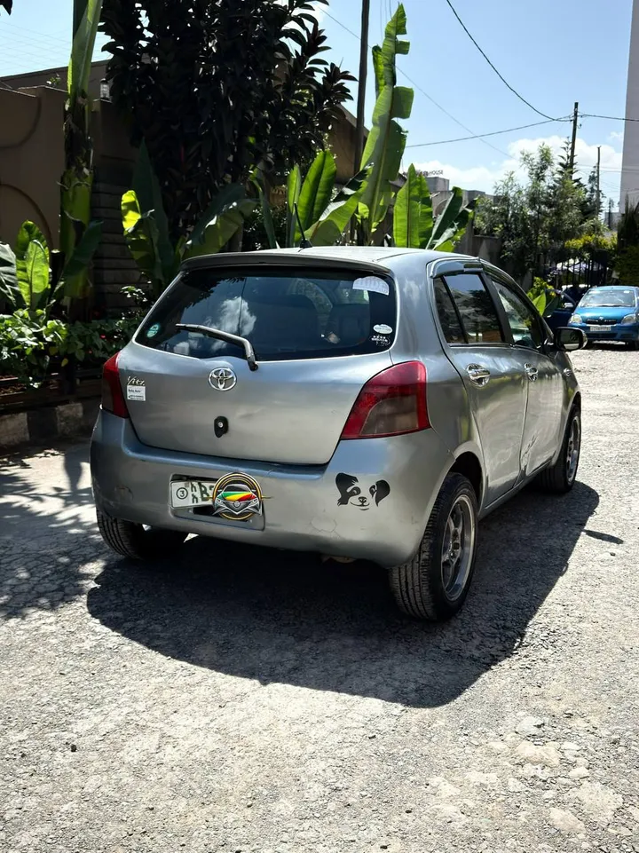 Toyota Yaris Compact 2007 Automatic – photo 5