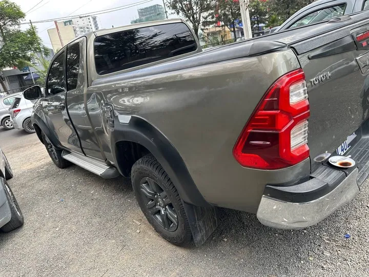 Toyota Hilux Invincible X-Cab 2021 – photo 5