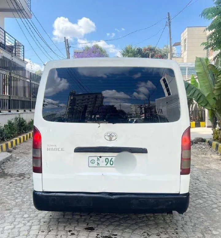 Toyota Hiace Abadula 2012 – photo 3