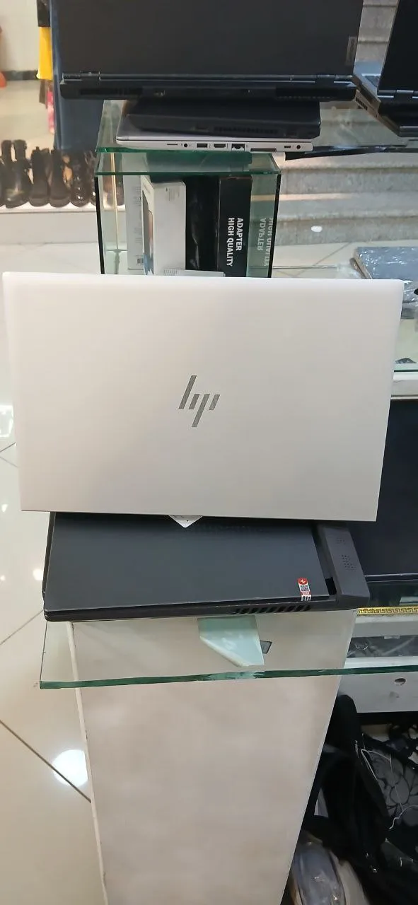 HP EliteBook 830 G8 Laptop – photo 4