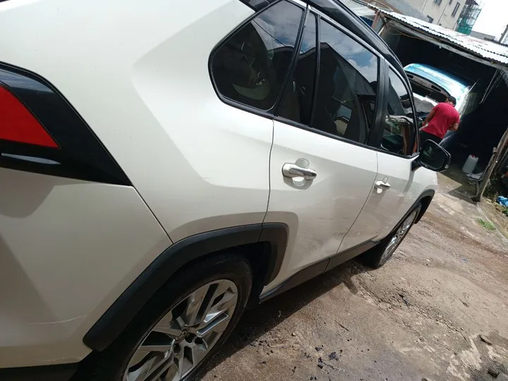 Toyota RAV4 2020 2.0L Automatic – photo 5