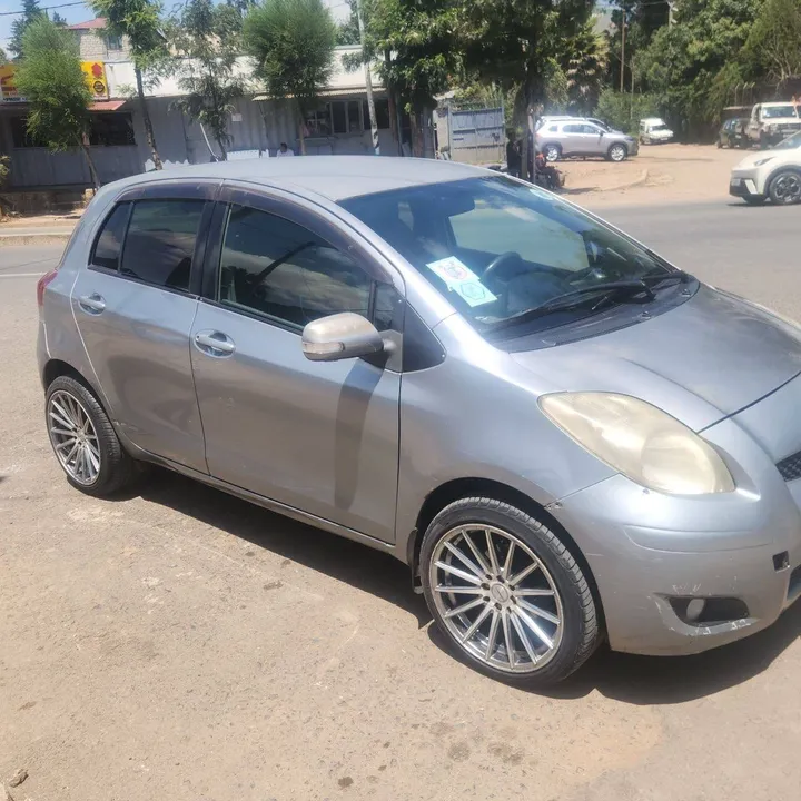 Toyota Yaris Compact 2008 – photo 3