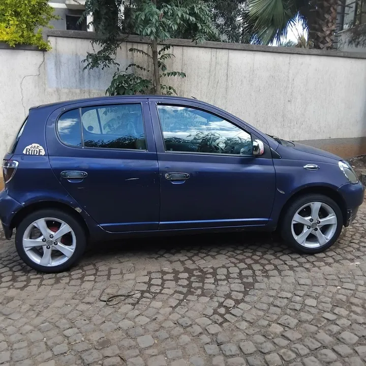Toyota Hatchback 2000 Automatic – photo 3