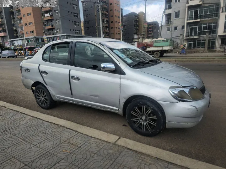 Toyota Platz 2001 Automatic – photo 3