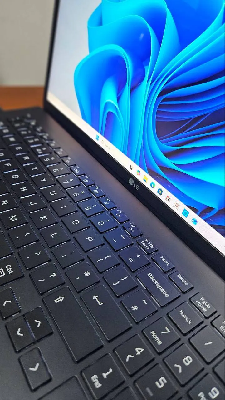 LG Gram i7 16GB 512GB Laptop – photo 3