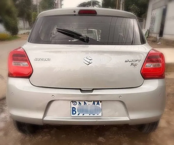 Suzuki Swift 2021 Automatic – photo 4