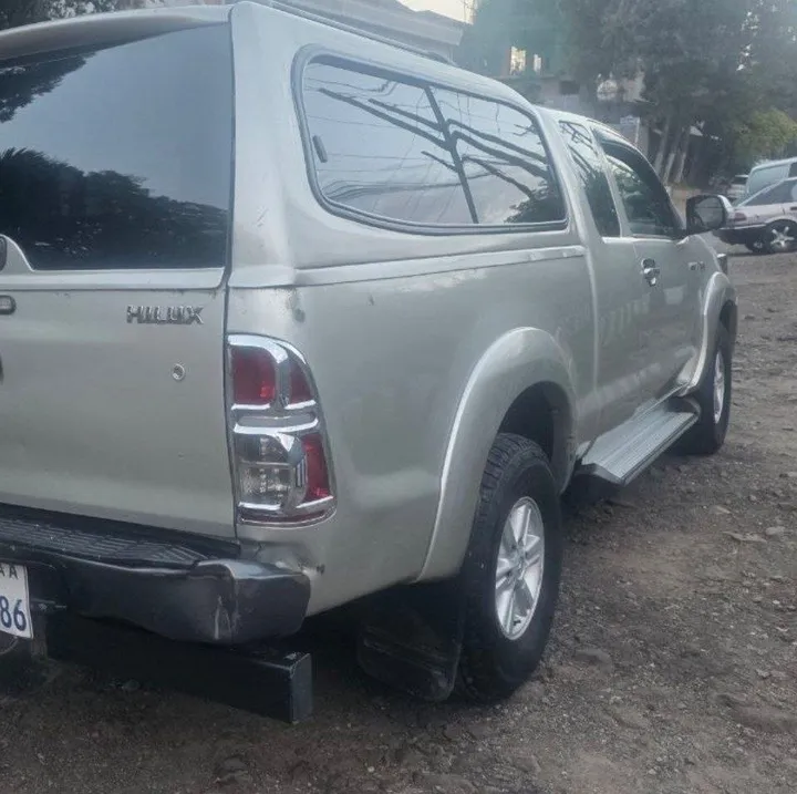Toyota Hilux 2013 Manual – photo 7