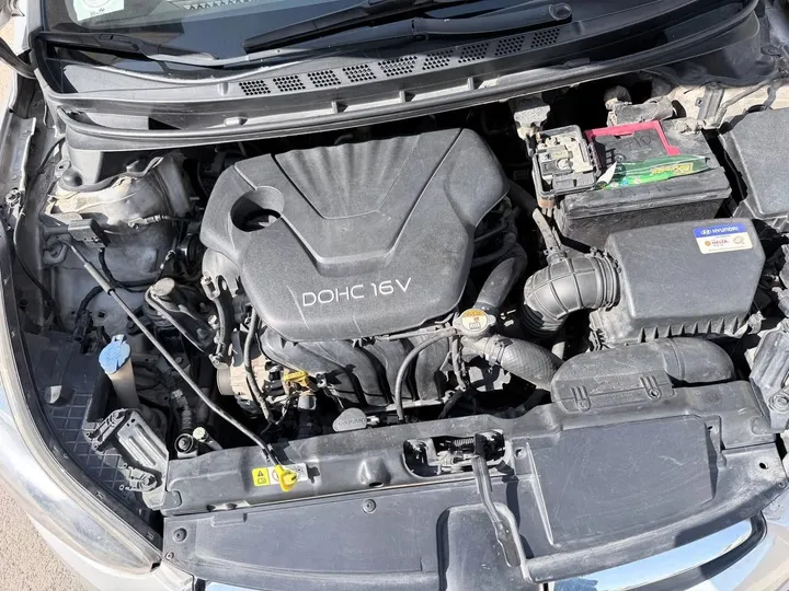 Hyundai Elantra 2012 Automatic – photo 10