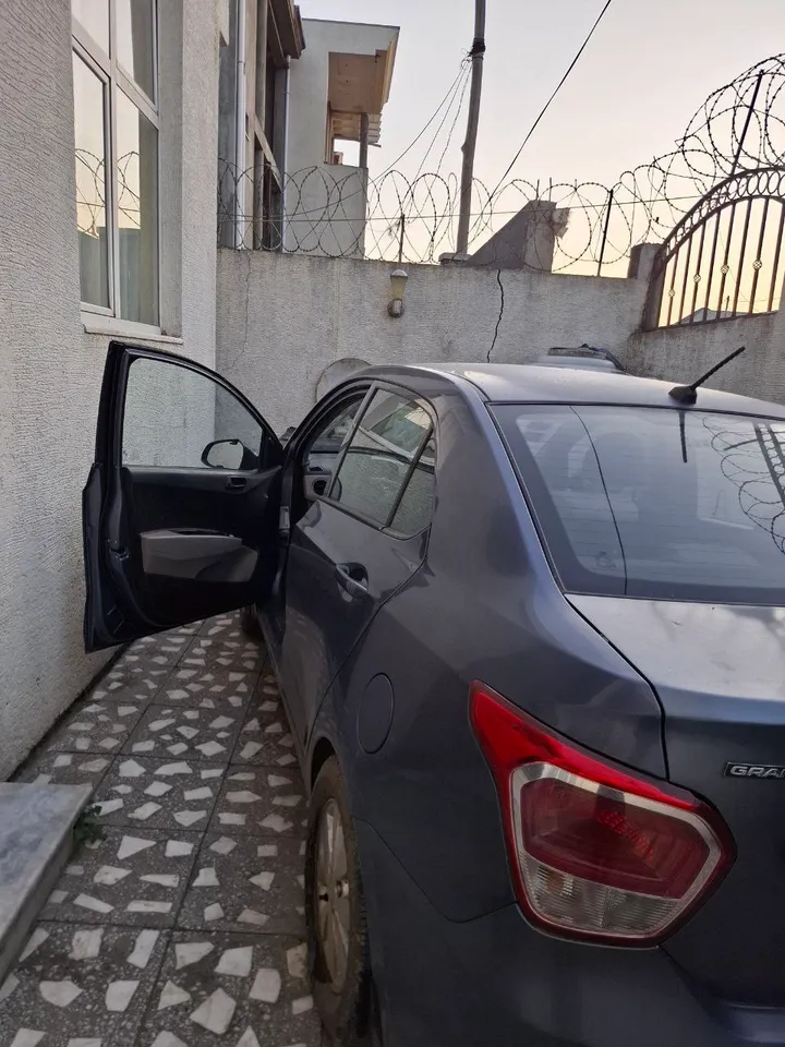 Hyundai Grand i10 2014 Sedan – photo 3