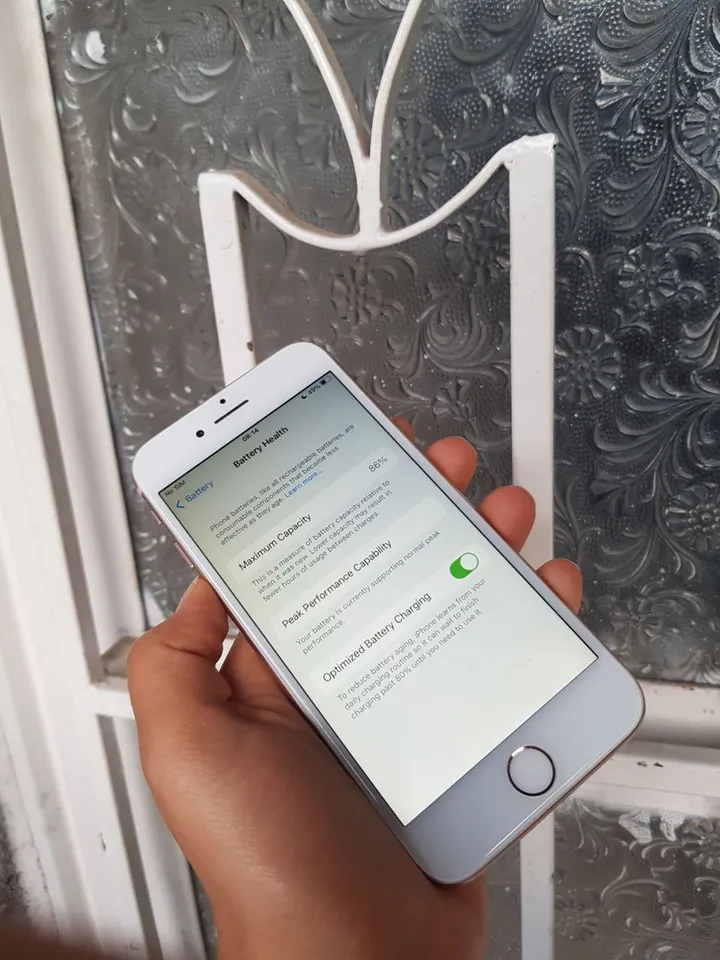 iPhone 8 64GB White – photo 3