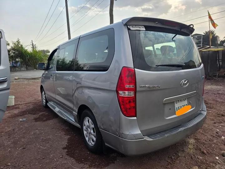 Hyundai Starex 2013 Automatic Van – photo 6