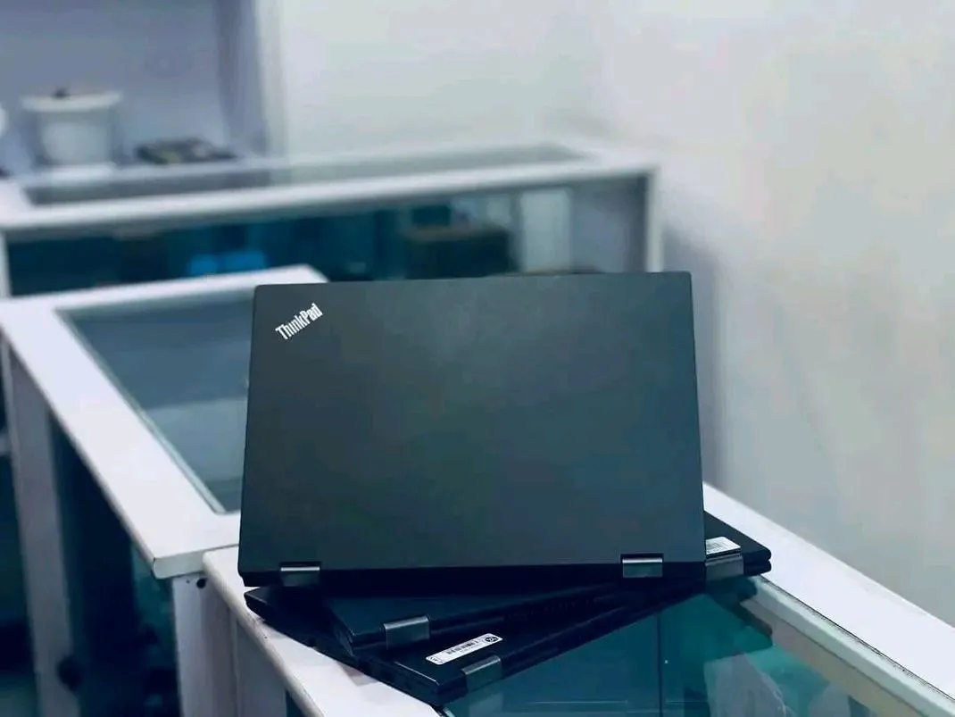 Lenovo ThinkPad X390 Yoga Touch Laptop – photo 3