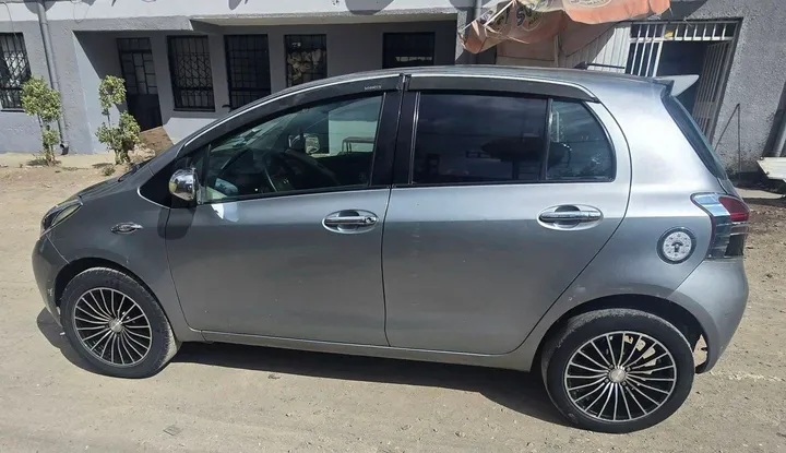 Toyota Yaris Compact 2007 Automatic – photo 8