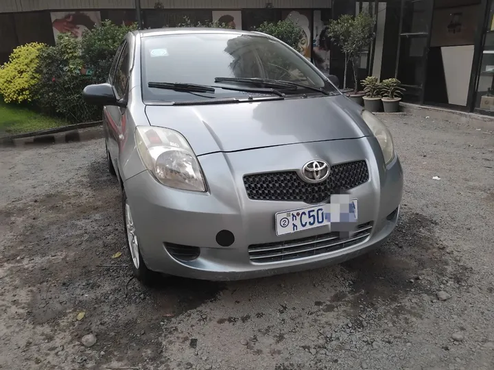 Toyota Yaris Compact 2007 – photo 4
