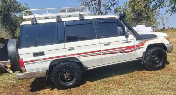 Toyota LandCruiser 1HZ 2011 – photo 3