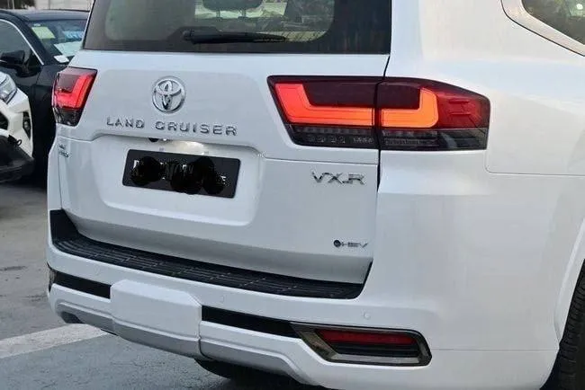 2025 Toyota Land Cruiser VXR Hybrid – photo 6