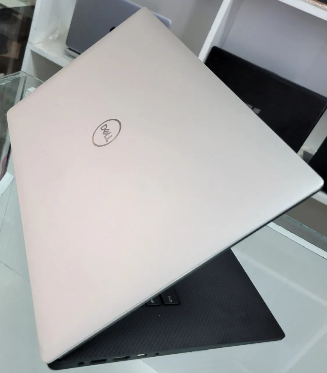 Dell Precision 5530 i7 Laptop – photo 3