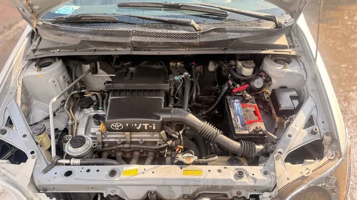 Toyota Platz 2001 – photo 5