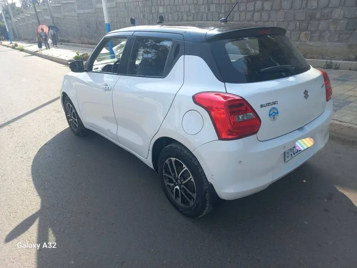 Suzuki Swift 2022 – photo 4