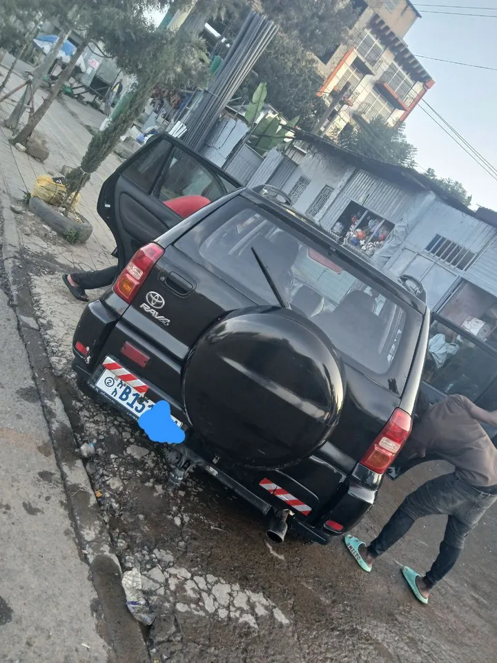 Toyota RAV4 2006 Manual – photo 3