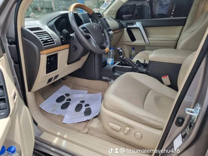 Toyota Land Cruiser Prado 2022 – photo 6