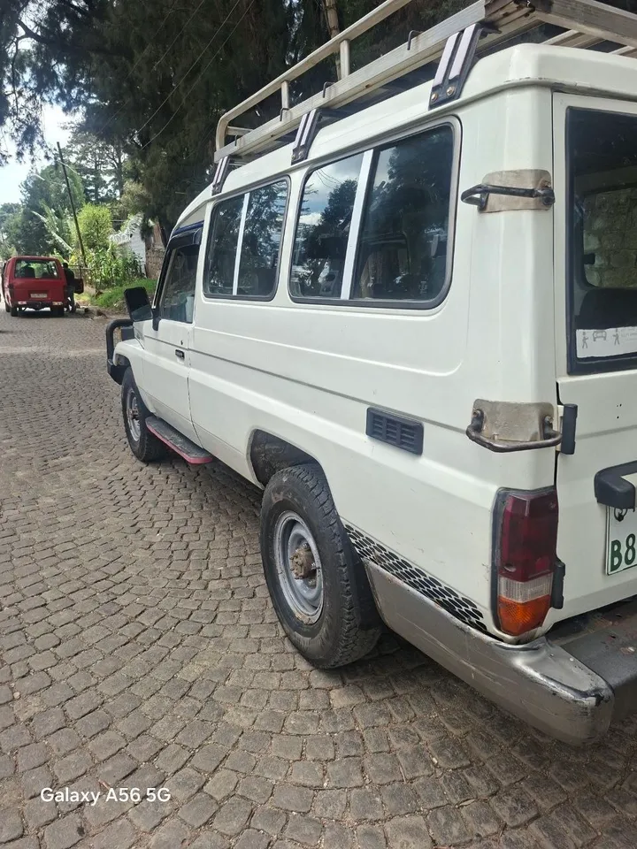 Toyota Landcruiser Long Base Diesel 2006 – photo 9