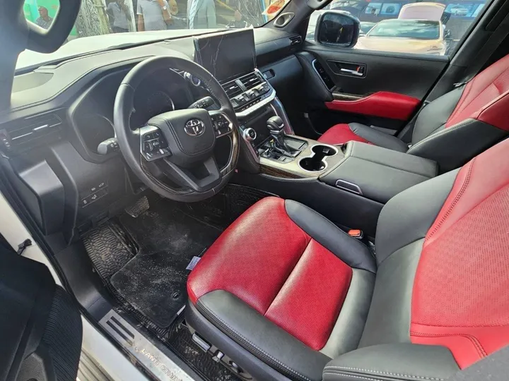 Toyota Land Cruiser V6 VXR 2023 – photo 3