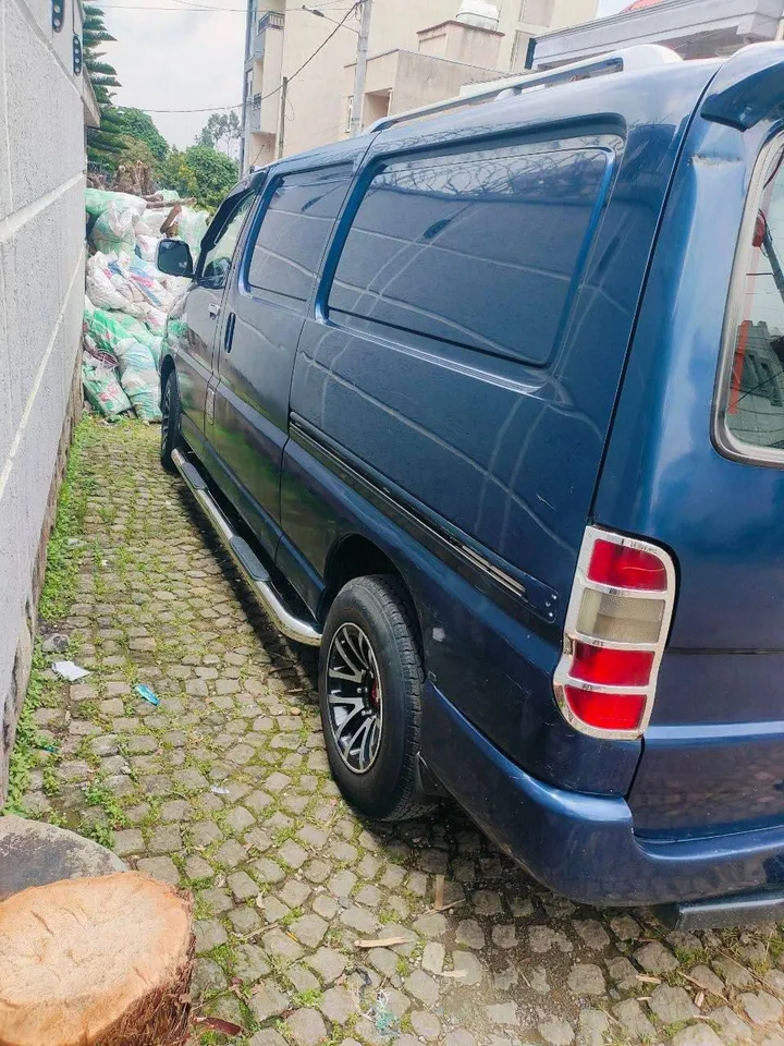 Toyota Hiace Dolphin 2011 – photo 4