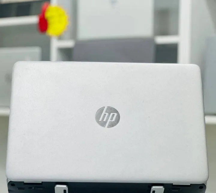 HP EliteBook 820 G3 Laptop – photo 6