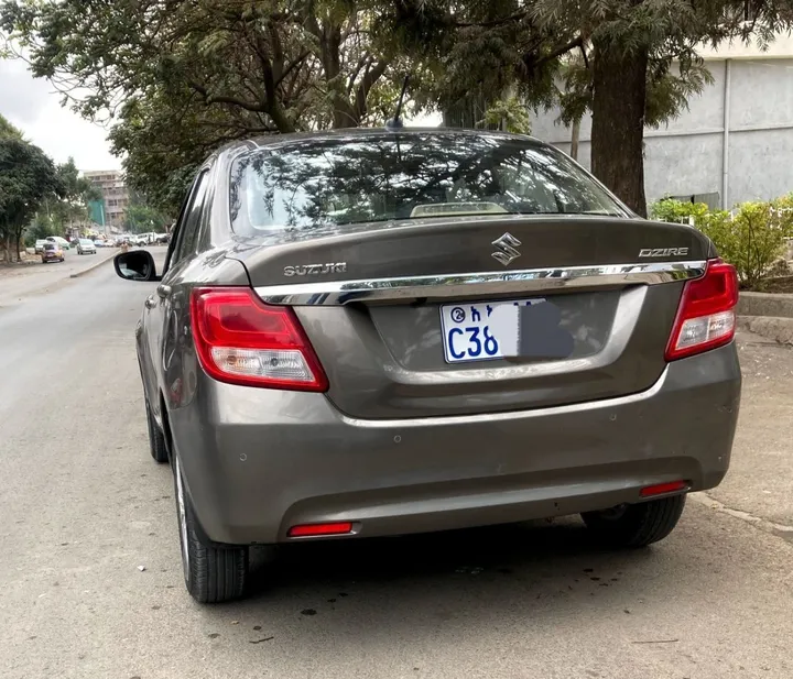 Suzuki Dezire 2022 Automatic – photo 5