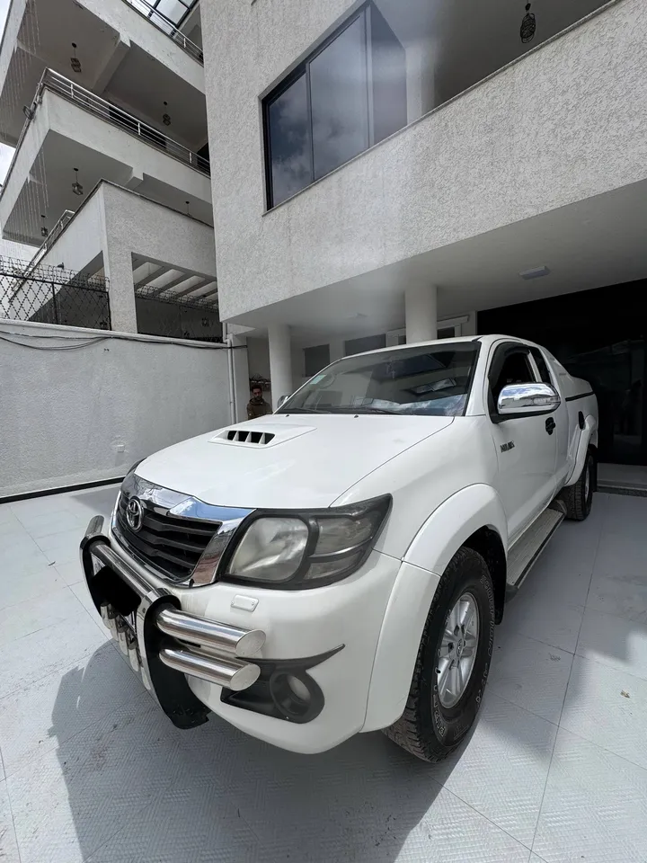 Toyota Hilux Vigo D4D 2013 – photo 3