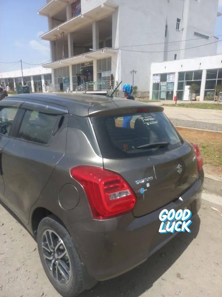 Suzuki Swift 2021 Automatic 1.2L – photo 4