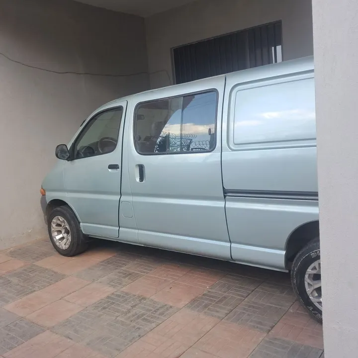 Toyota Hiace Van 2L 1997 – photo 4