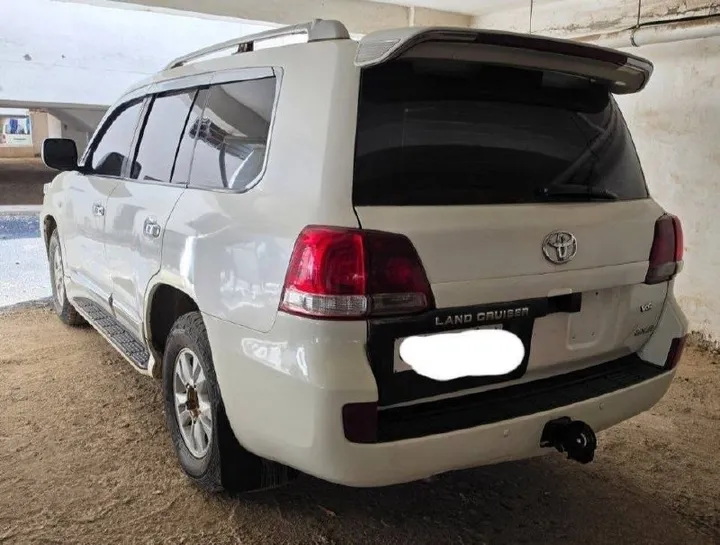 Toyota Land Cruiser 200 V8 GX-R – photo 5