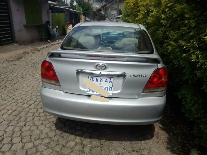 Toyota Sedan 2004 Model – photo 3