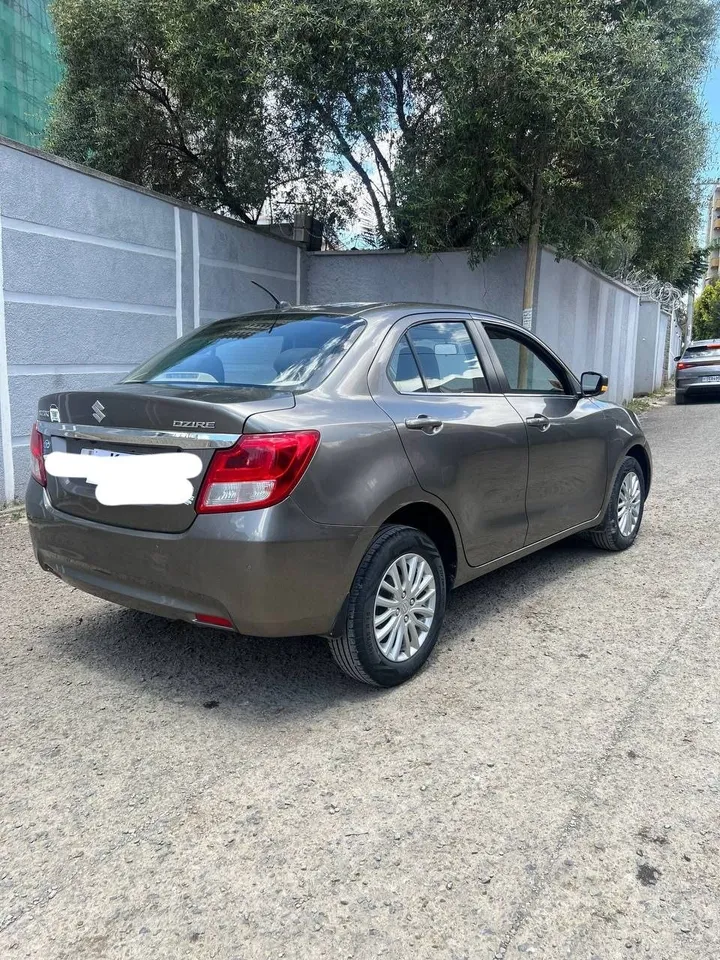 Suzuki Dzire 2022 Automatic – photo 3