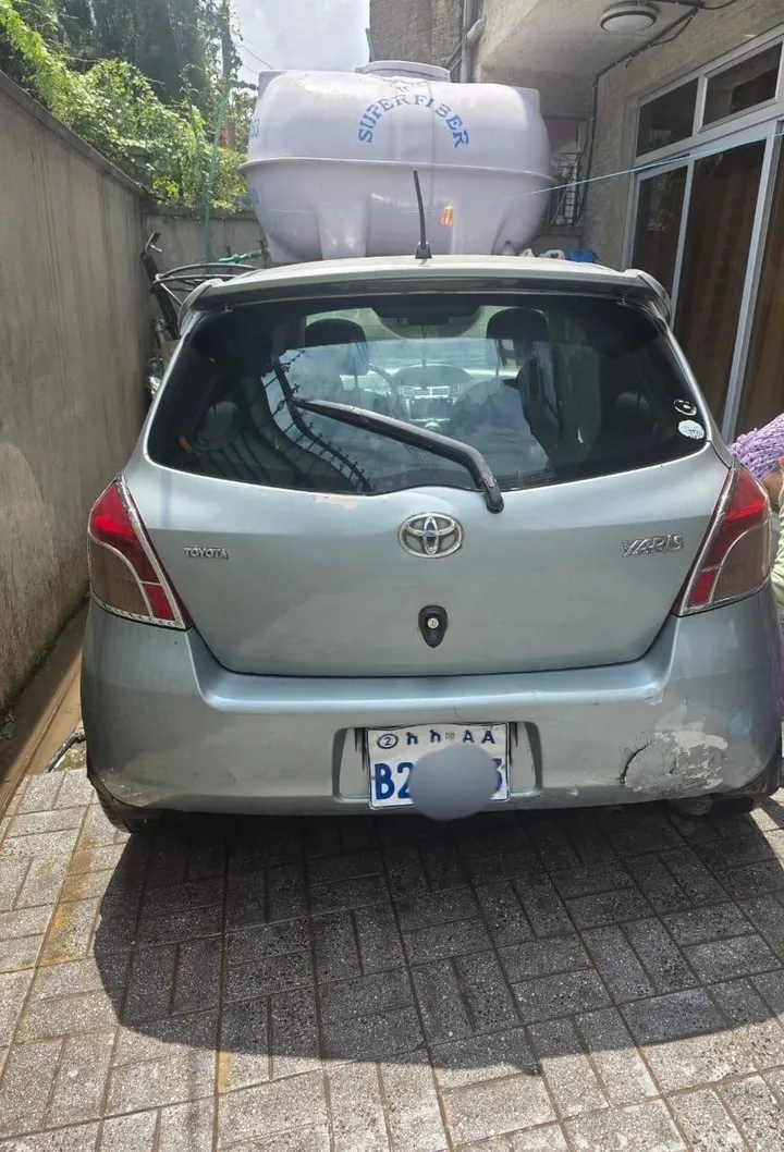 Toyota Yaris Compact 2007 Automatic – photo 4