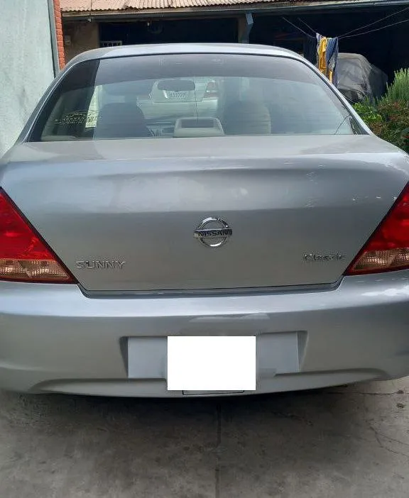 Nissan Sunny 2011 Silver Manual – photo 4