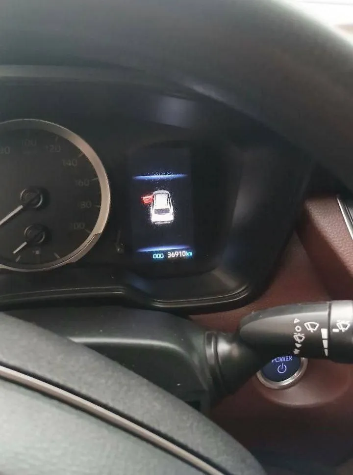 Toyota Corolla Cross Hybrid 2023 – photo 3