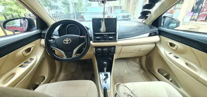 Toyota Yaris Sedan 2014 Automatic – photo 3