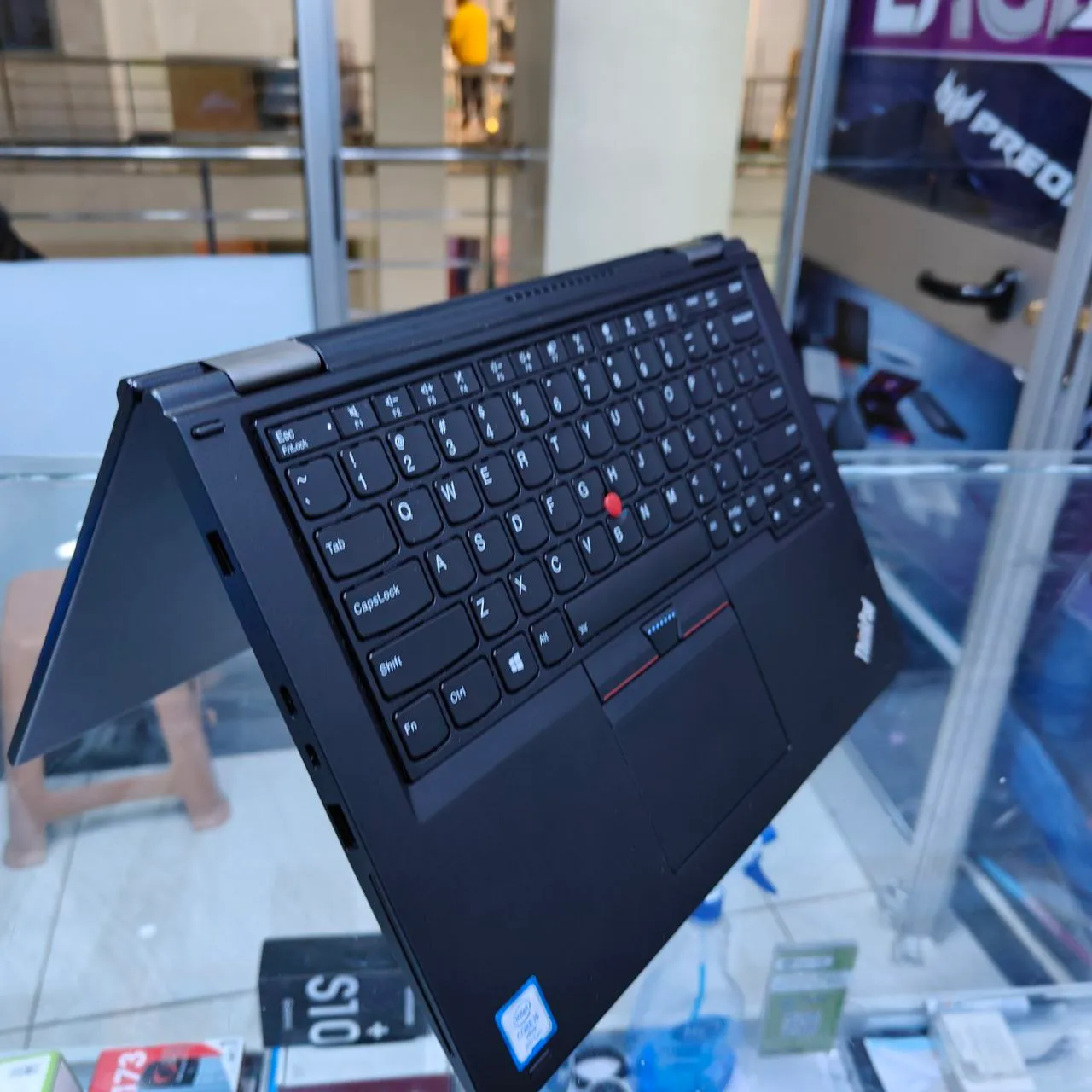 Lenovo ThinkPad Yoga X390 Laptop – photo 3