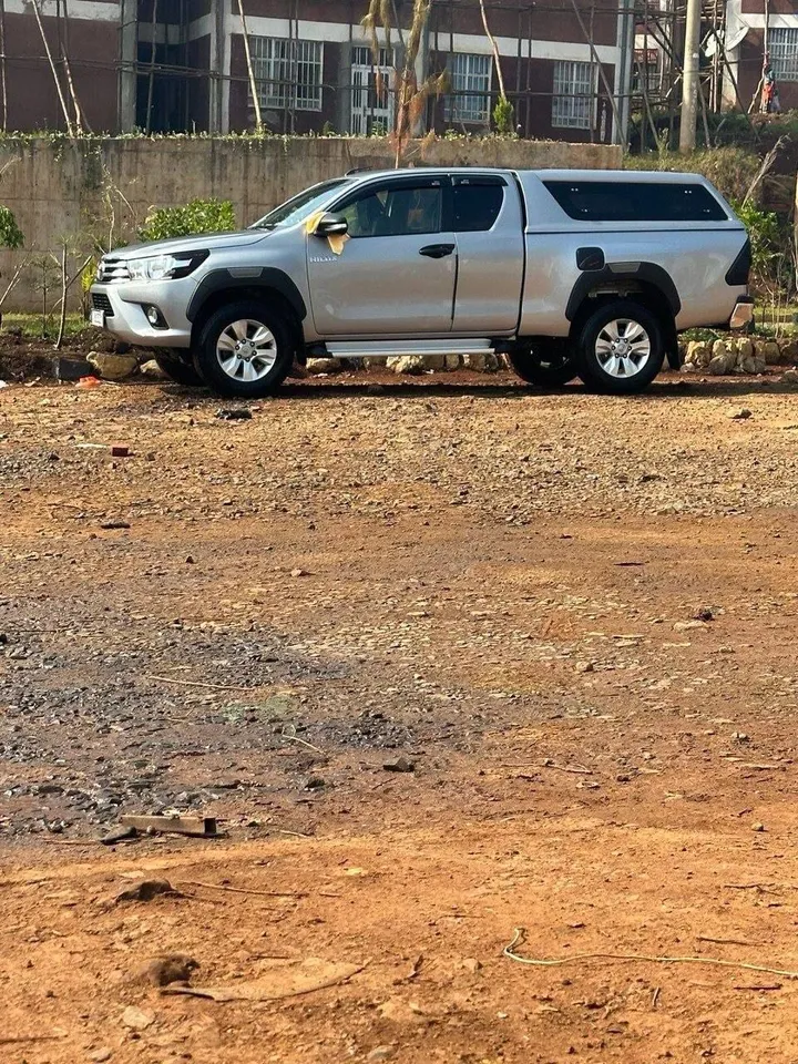 Toyota Hilux Rivo King-Cab 2017 – photo 3