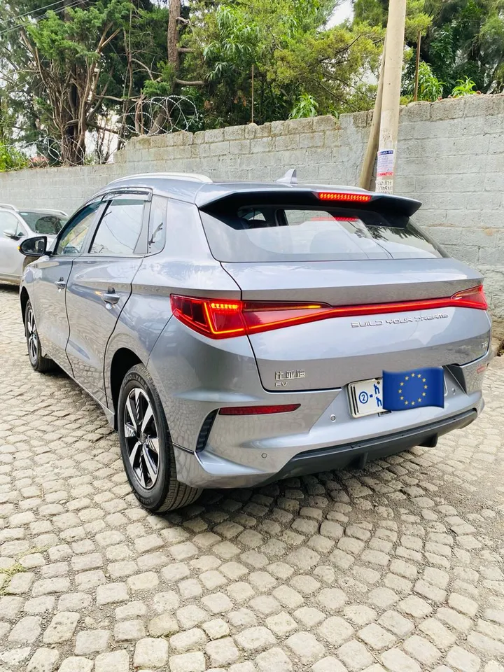 BYD E2 EV 2025 – photo 4