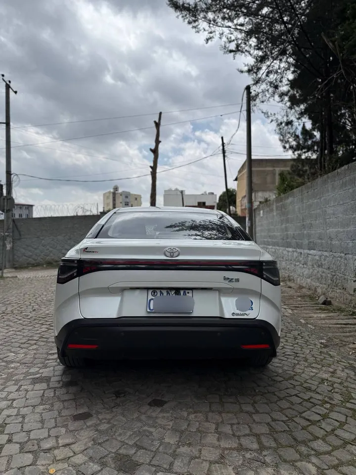 Toyota BZ3 EV 2023 – photo 3