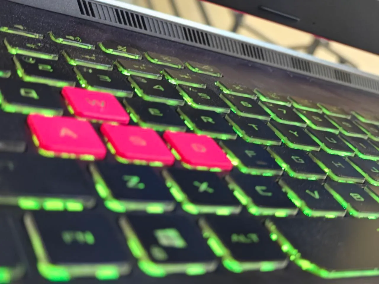 ASUS ROG Strix G512LV Gaming Laptop – photo 3